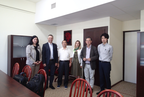 OLYMPUS DIGITAL CAMERA